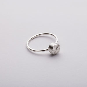 bague strass solitaire