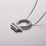 Charger l'image dans la galerie, Pendentif sautoir atlas
